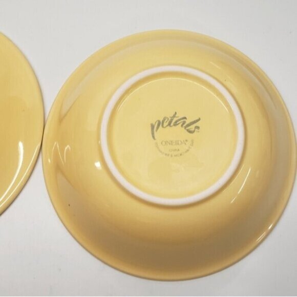 Oneida Petals Dining Set Bowl, Plate, Mug In Box Yellow Set of Three - Picture 8 of 14